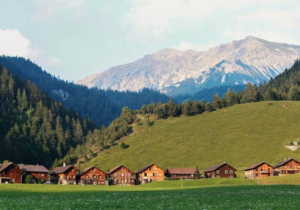 Suíça oferece teste de covid-19 gratuito para os turistas