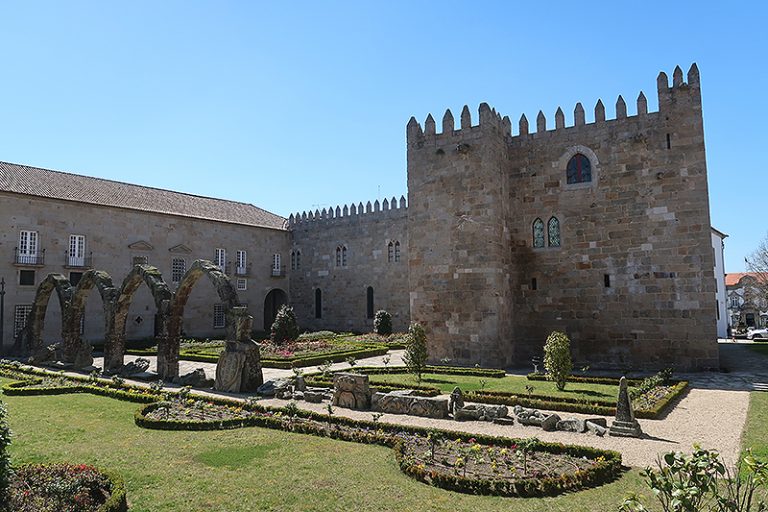 O que é preciso para viajar para Portugal?