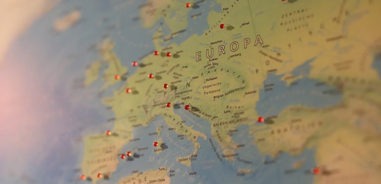 Europa adia novamente a autorização de viagem “Etias”