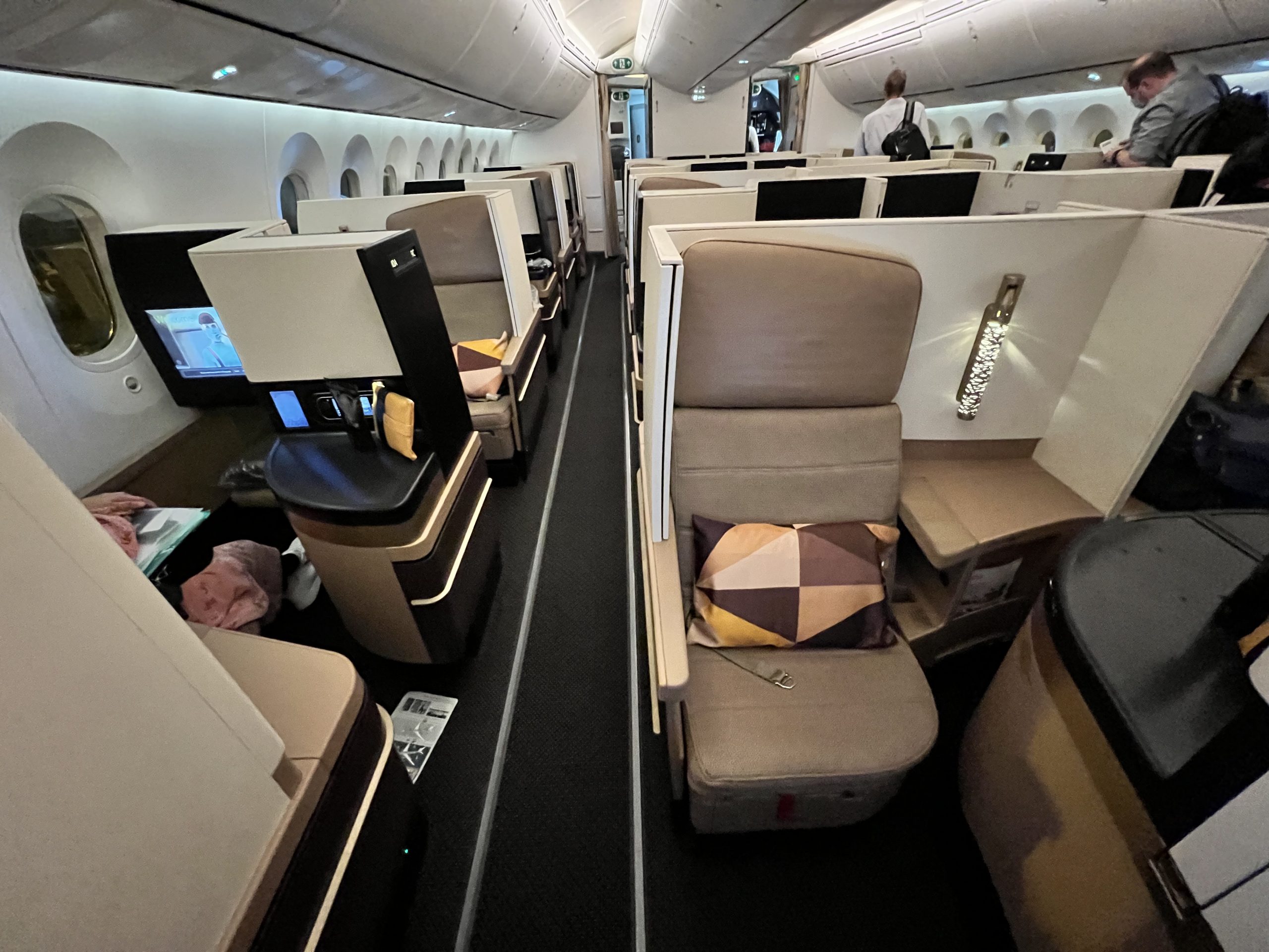 Voei na executiva da Etihad para a Indonésia