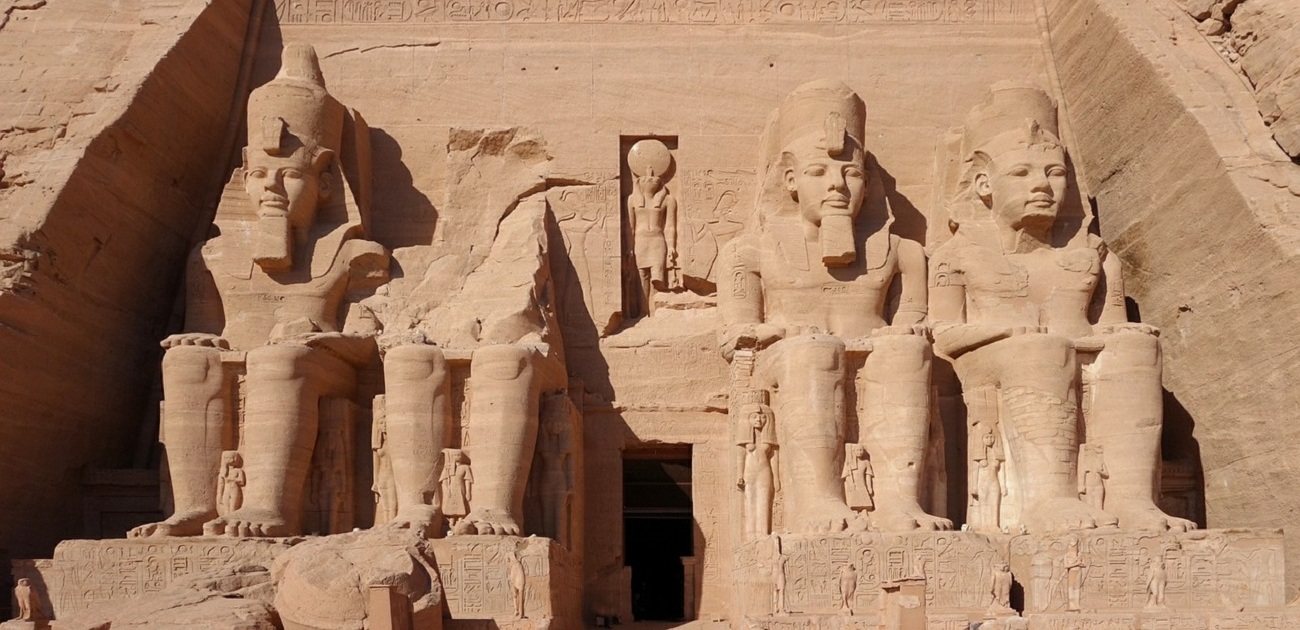 É perigoso viajar para o Egito sozinho ou sozinha?