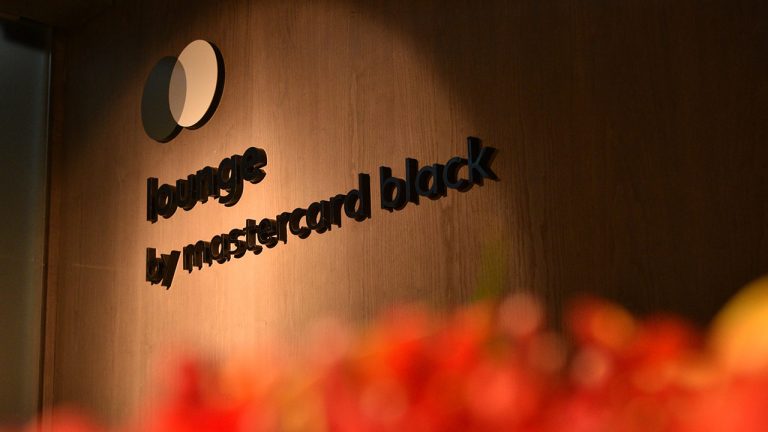 Mastercard Black – informações para usar a Sala VIP