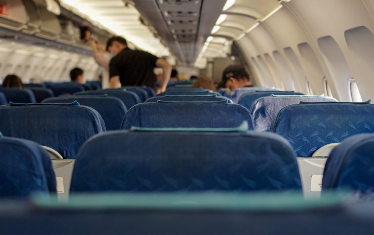 Melhores assentos do avião – quais são e como conseguí-los