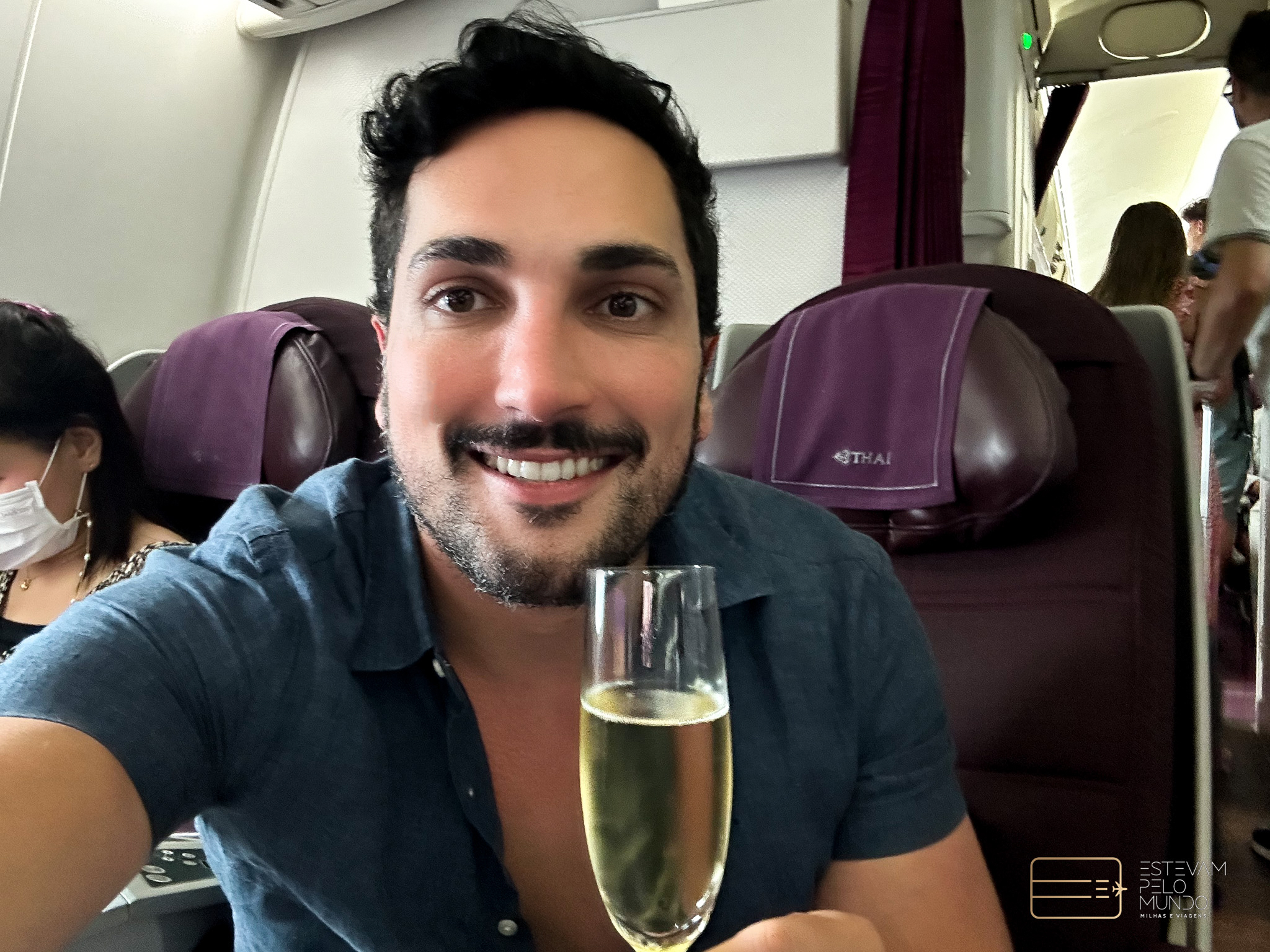 Como é a classe executiva da Thai Airways