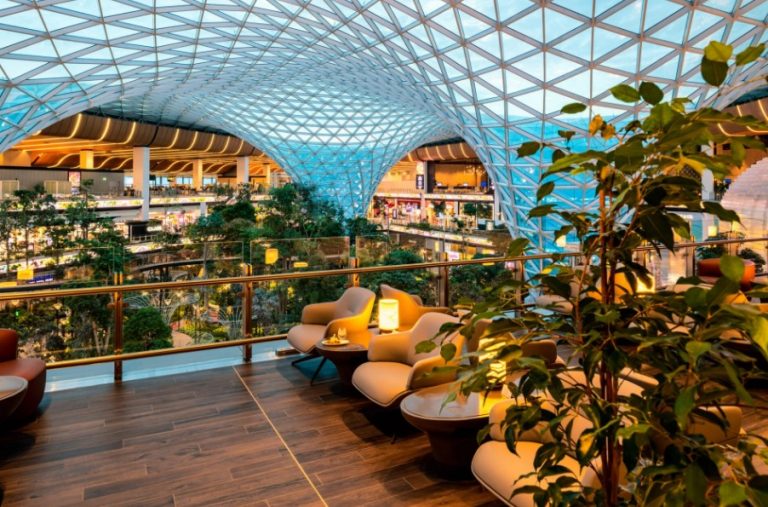 Qatar Airways inaugura seu novo Lounge – The Garden