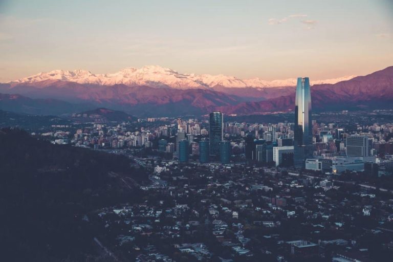 Monte sua viagem para o Chile com voo, hospedagem e passeios