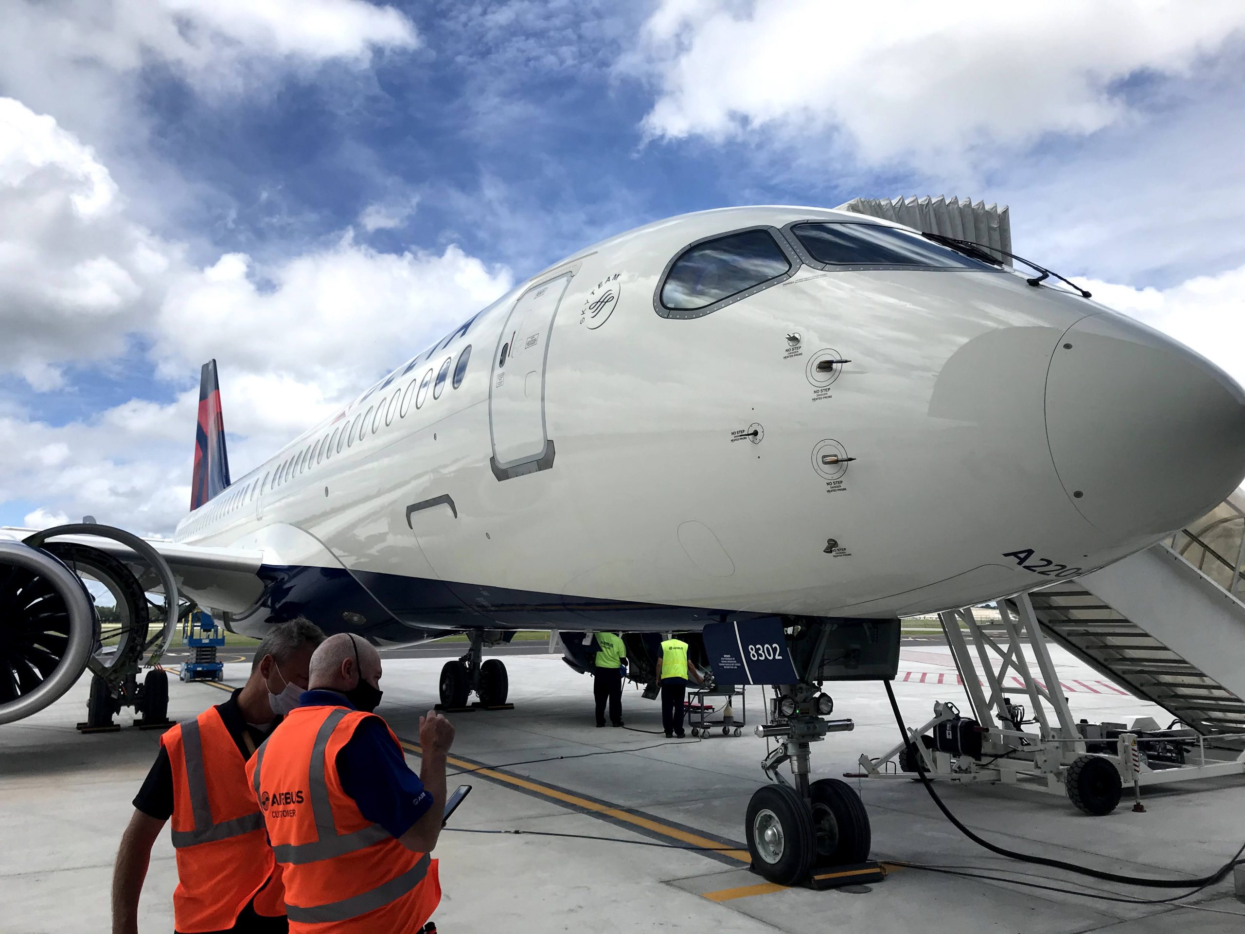 Maior operadora de A220 do mundo, Delta encomenda mais 12 aeronaves do modelo