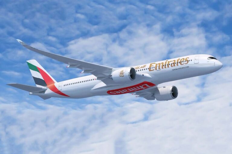 Emirates disponibiliza pijamas para a Classe Executiva