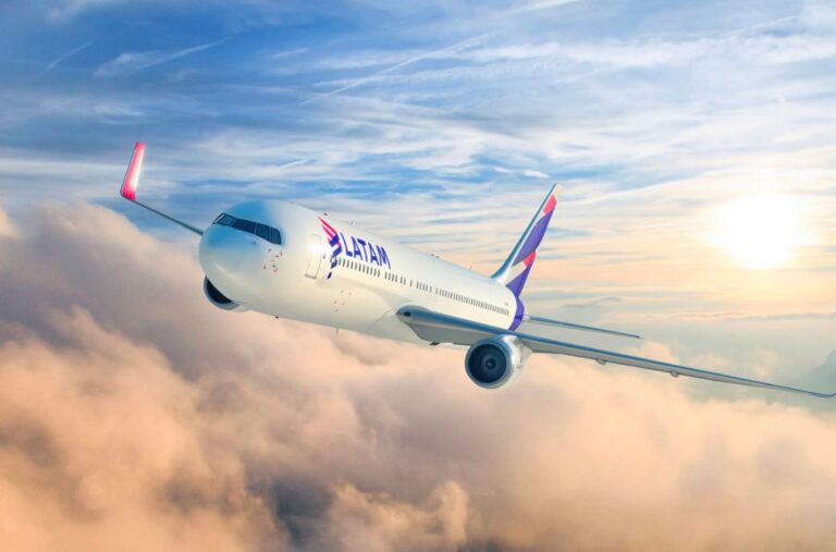 Opções de passagens com o LATAM Pass para Paris 2024