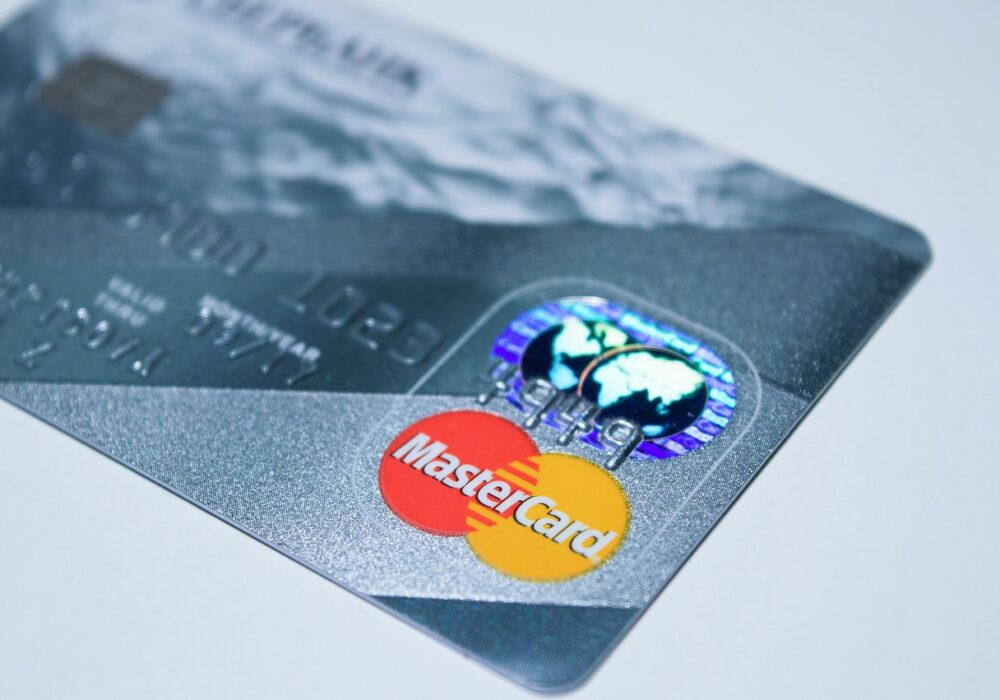 Como o Mastercard Surpreenda ajuda a ter descontos em viagens