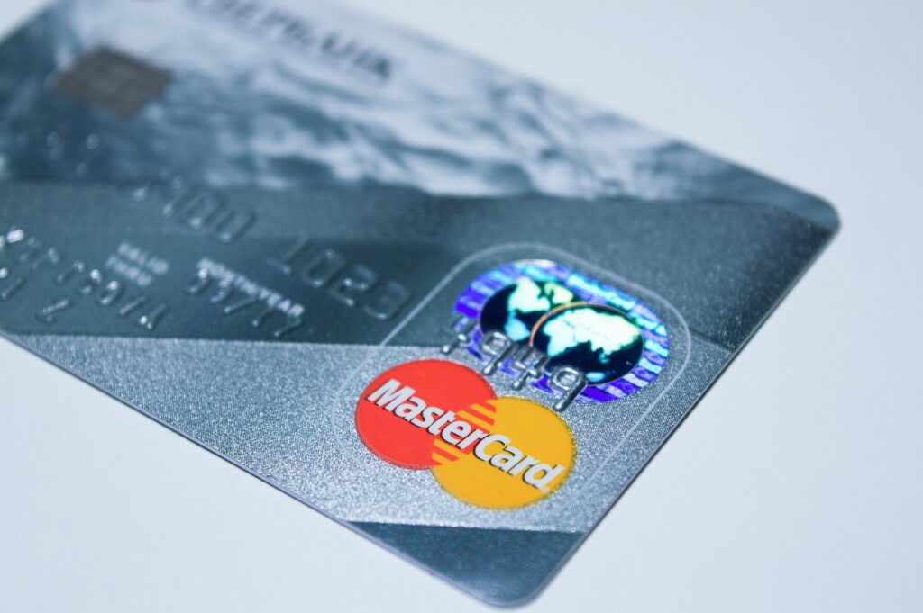 Como o Mastercard Surpreenda ajuda a ter descontos em viagens