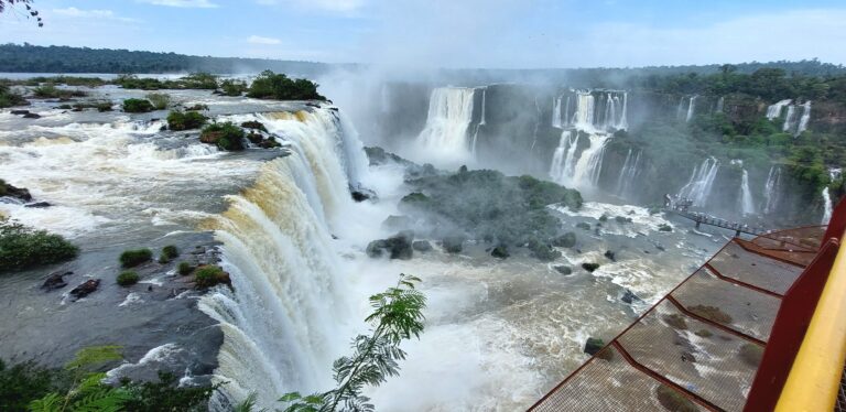 Como chegar nas cataratas do Parque Nacional do Iguaçu