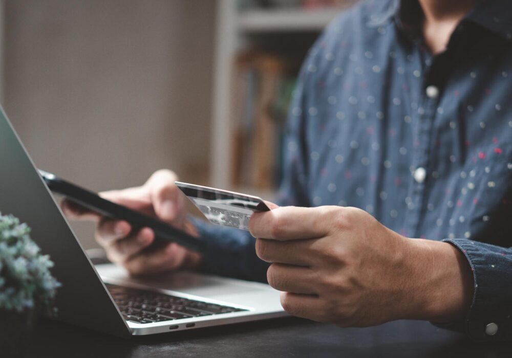 Livelo e Esfera – semelhanças e diferenças entre os programas de recompensas