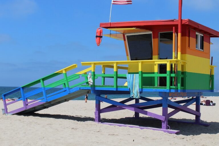 Destinos seguros para viajar sendo LGBTQIAPN+