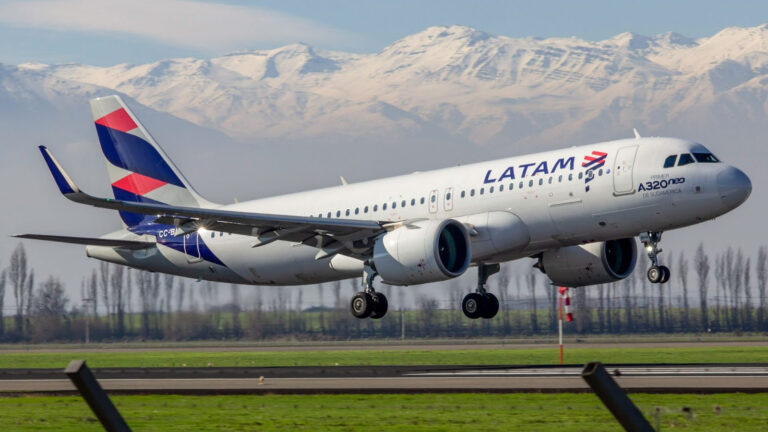 Como pagar R$772 + taxas na executiva da LATAM de Santiago a São Paulo