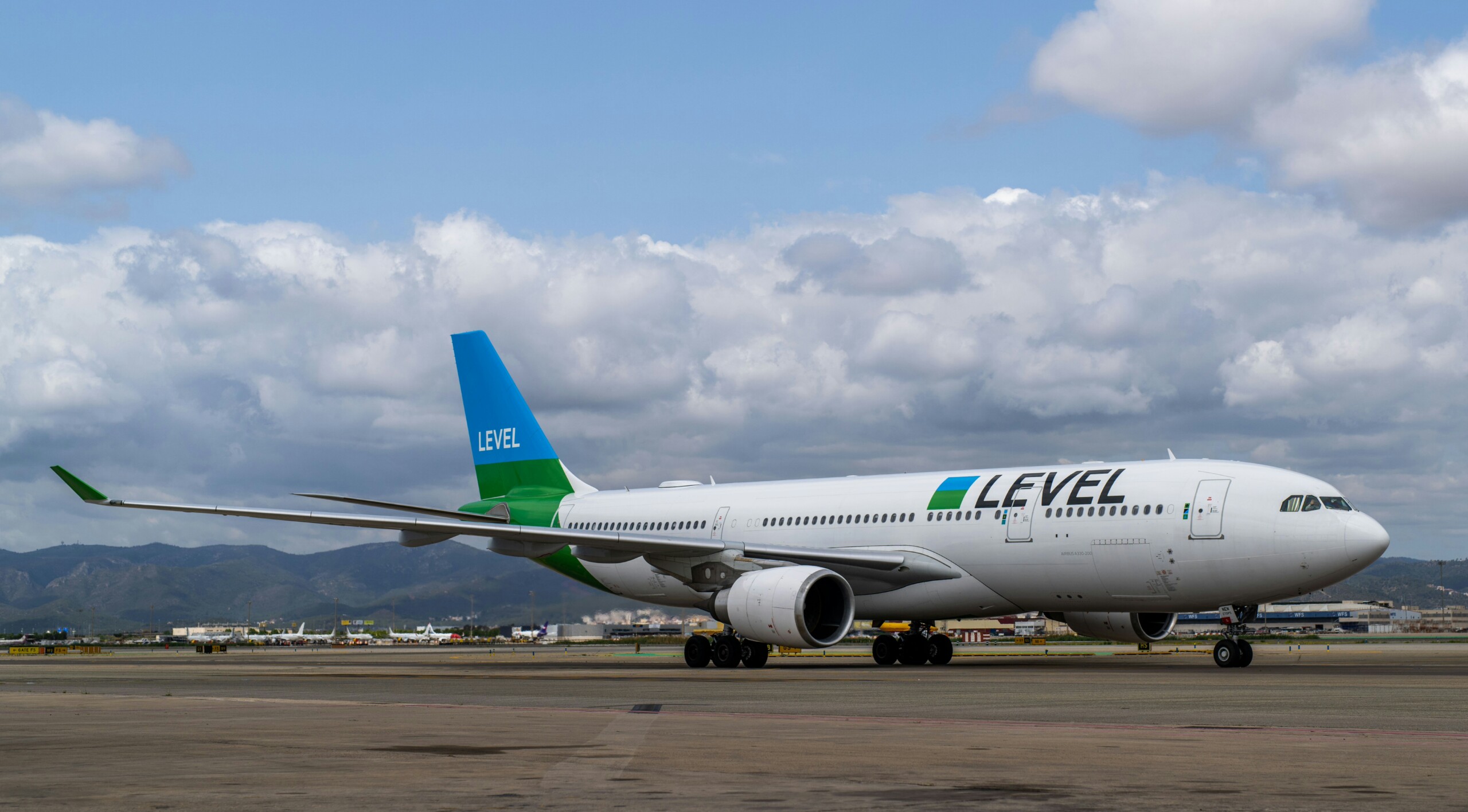 Como é voar com a LEVEL, a low cost espanhola com voos longos