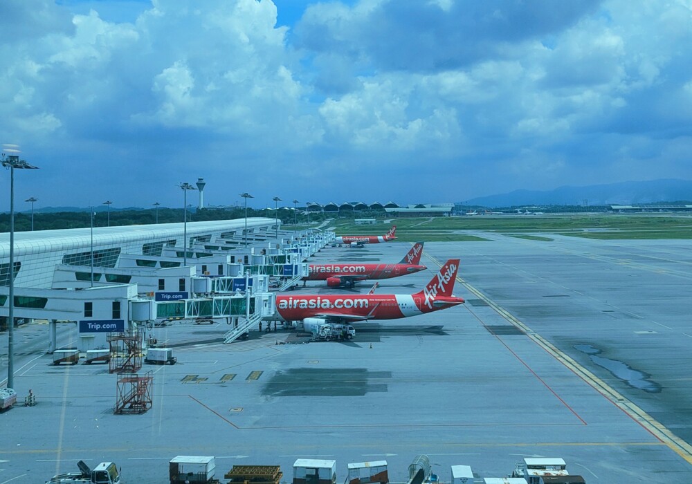 Como é voar na AirAsia da Malásia para a Tailândia