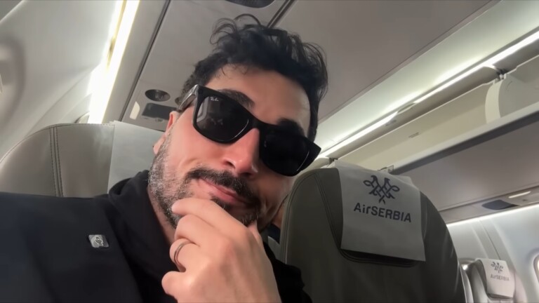 Como é voar com a Air Serbia da Eslovênia à Macedônia