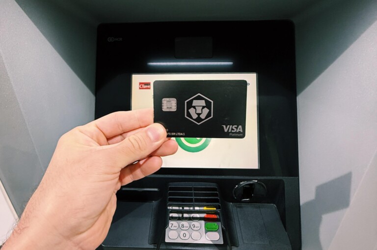 Como usar cartão global nas viagens – veja as vantagens dos cartões Crypto.com