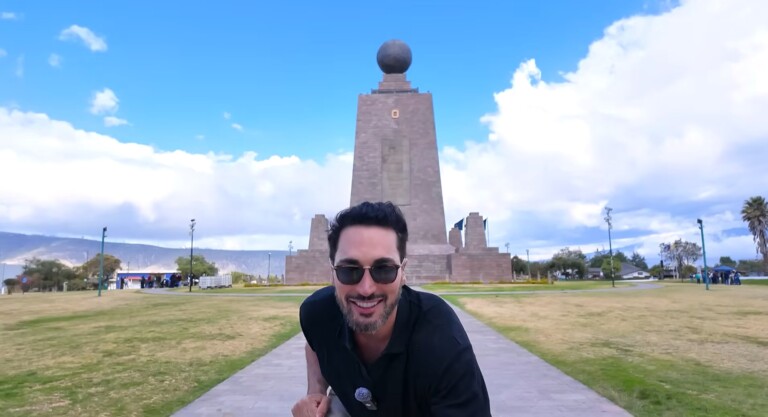 A Linha do Equador é a metade do mundo?