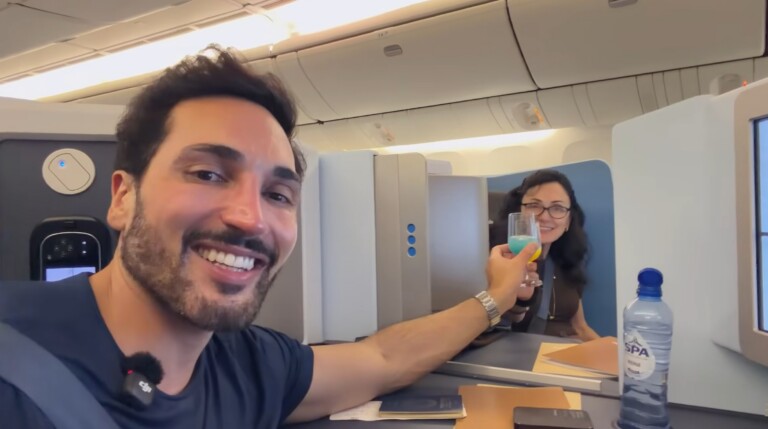 Voando na nova executiva da KLM de São Paulo à Finlândia